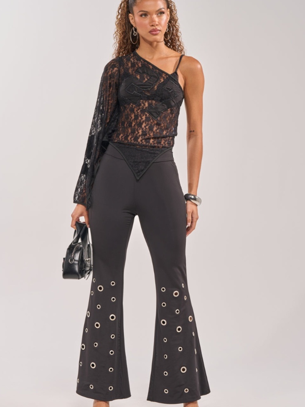 AKIRA CHECK IT OUT GROMMET FLARE LEGGING - Picture 4 of 6